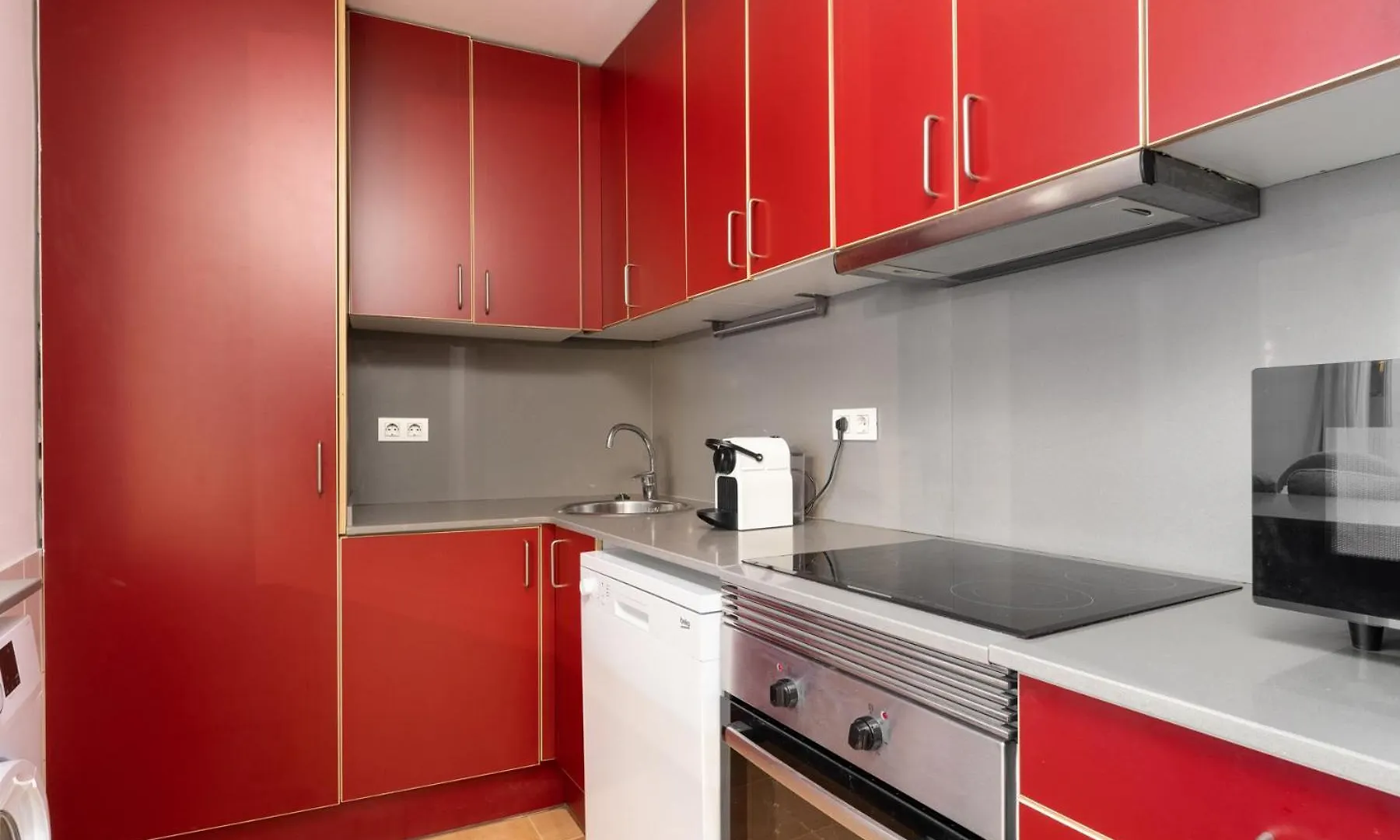 Sibsbcn Coliseum - Cozy And Central Barcelona Apartment