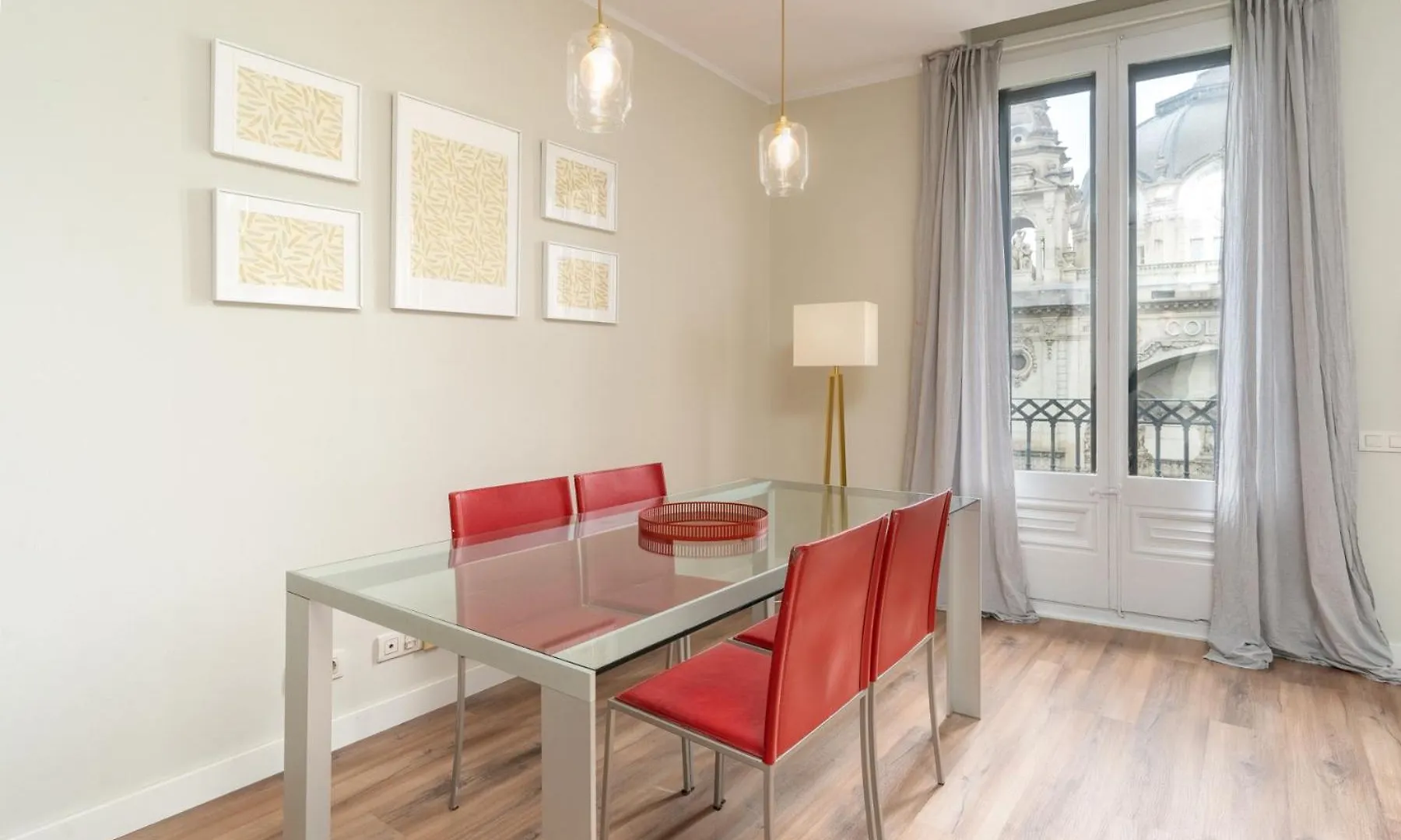 Sibsbcn Coliseum - Cozy And Central Barcelona Apartment